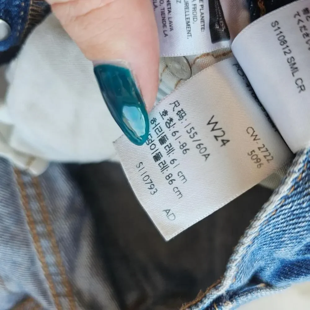 Levis blue denim shorts with